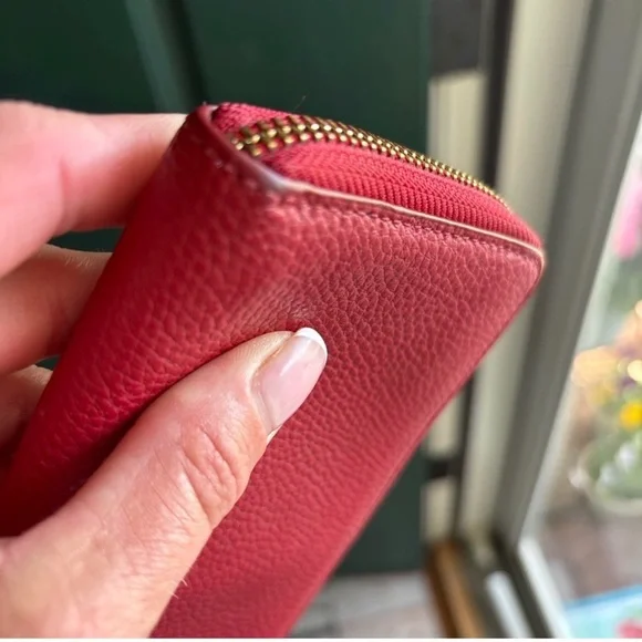 COACH Red Pebbled Leather Zip Wallet with Gold Logo - Picture 3 of 4